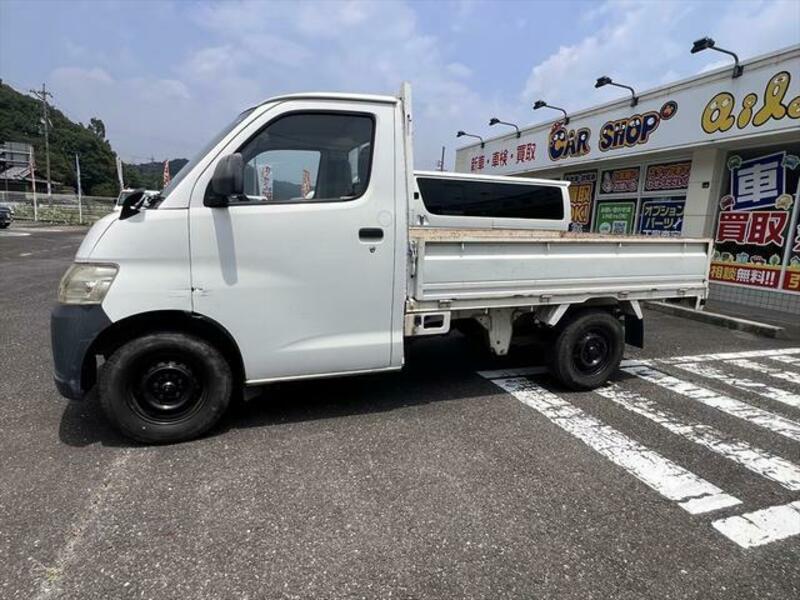 TOWNACE TRUCK