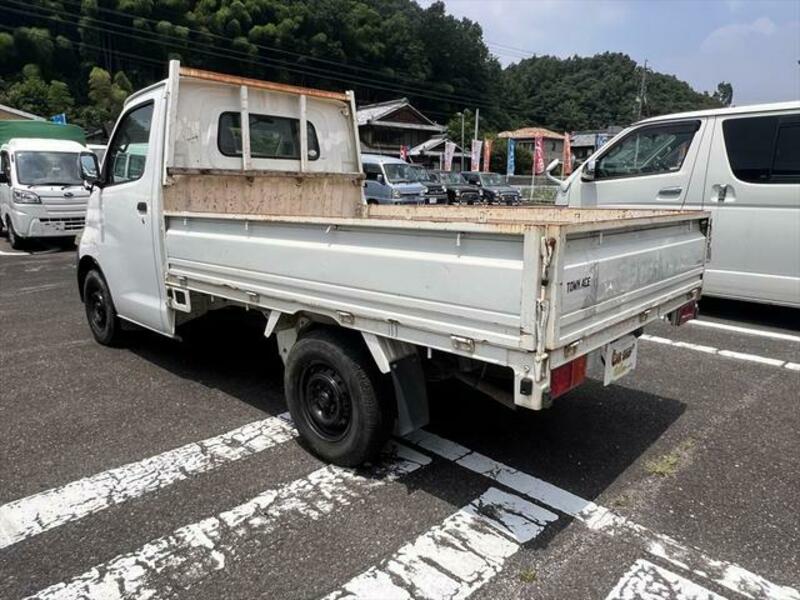 TOWNACE TRUCK