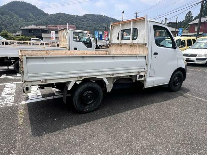 TOWNACE TRUCK