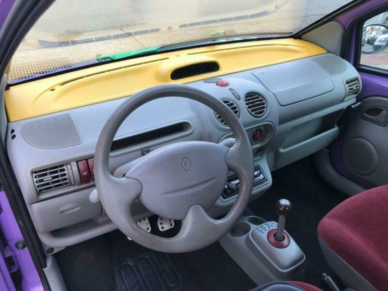 TWINGO