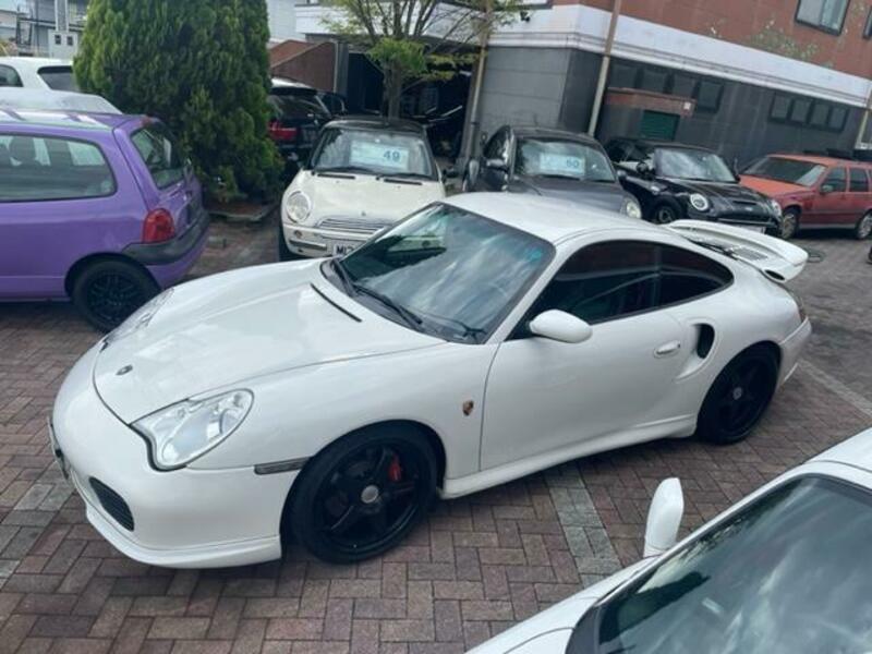 911