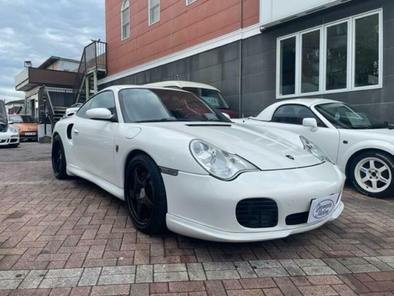 911