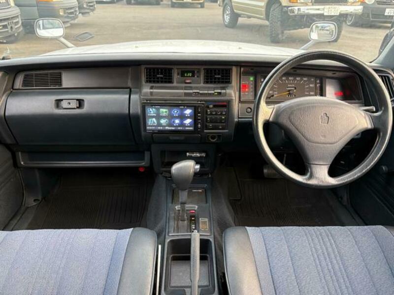 CROWN VAN