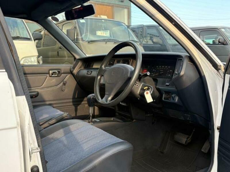 CROWN VAN
