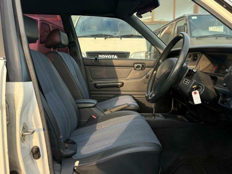 CROWN VAN