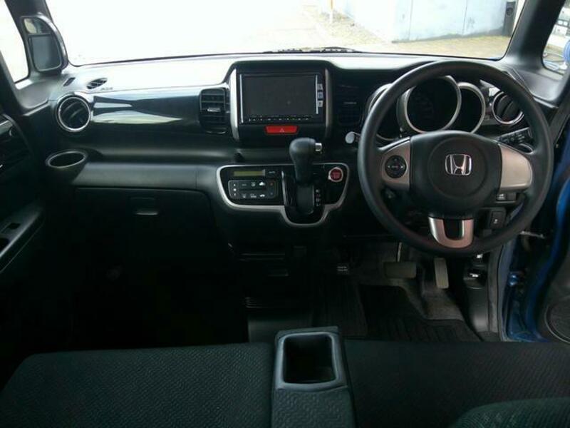 N BOX CUSTOM