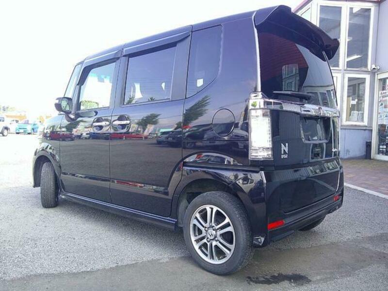 N BOX CUSTOM