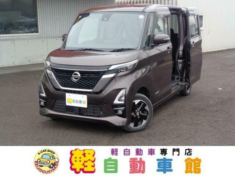 NISSAN ROOX