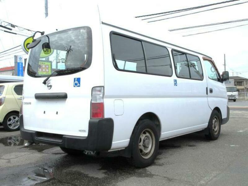 CARAVAN BUS