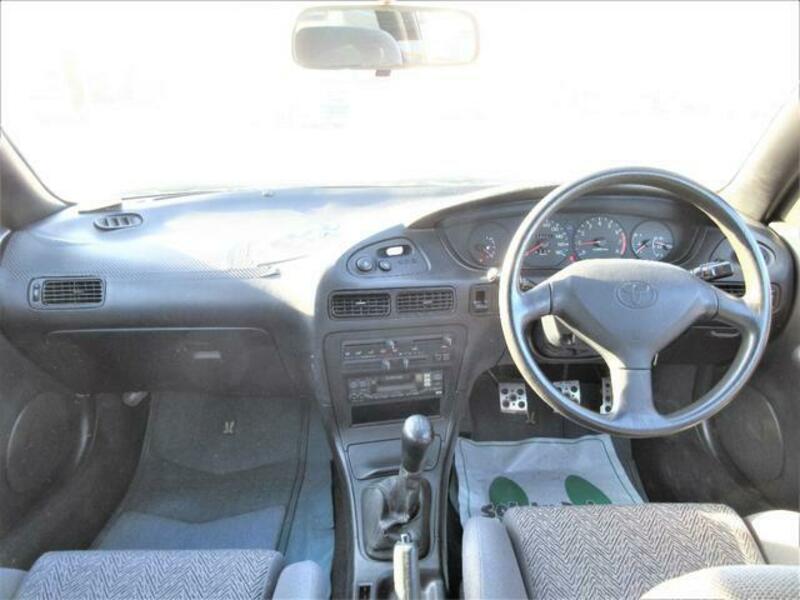 COROLLA LEVIN