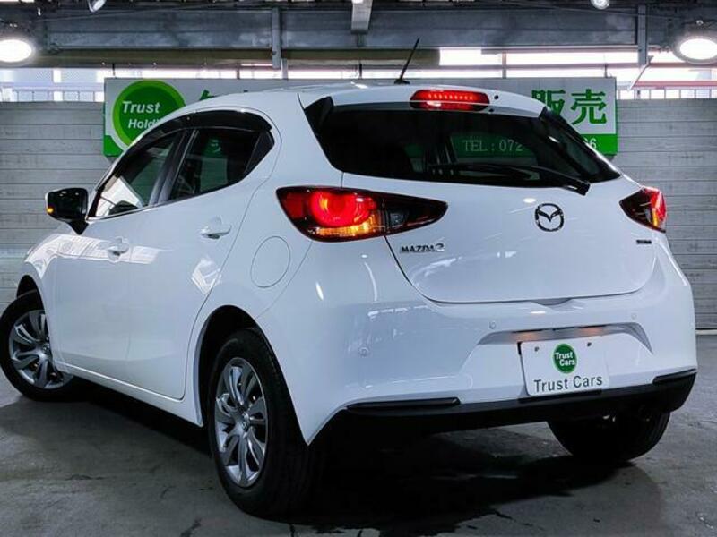 MAZDA2