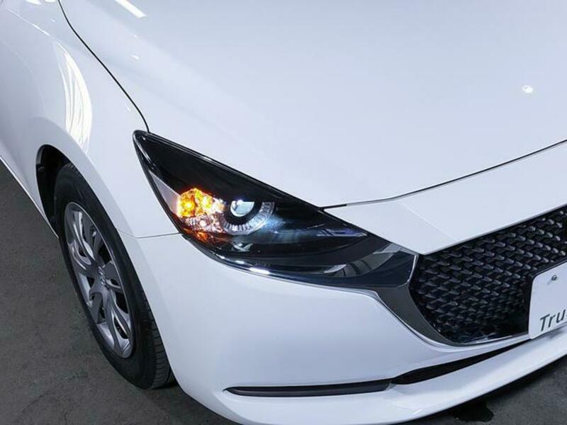 MAZDA2