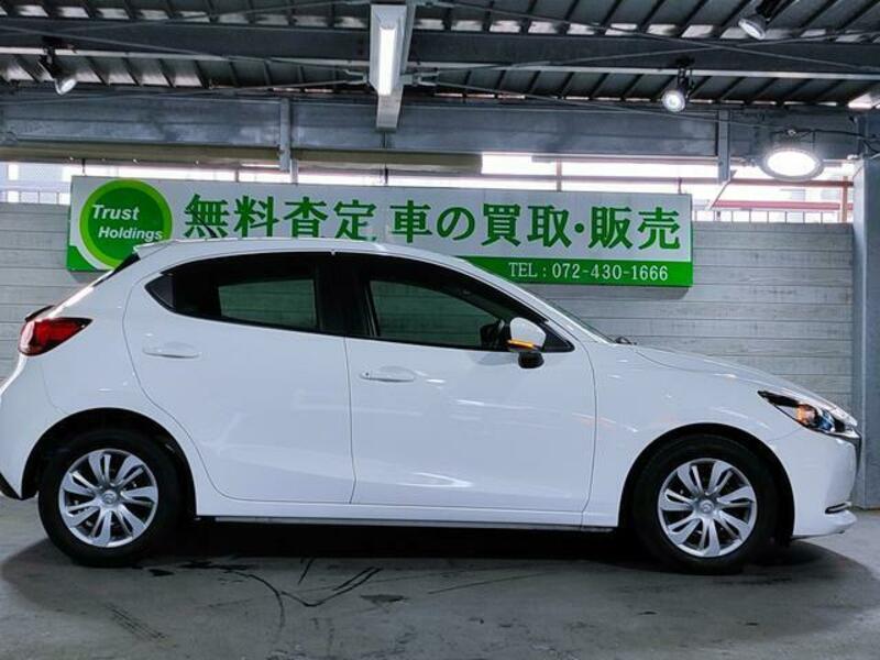 MAZDA2