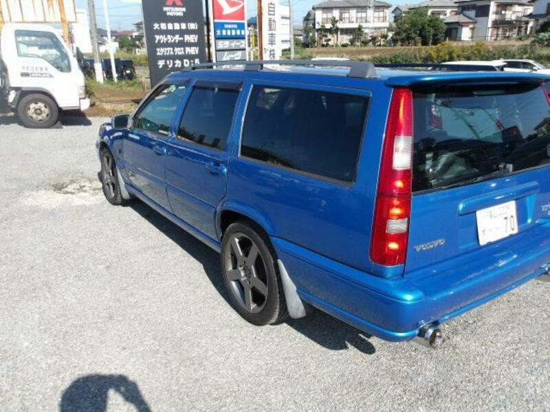 V70