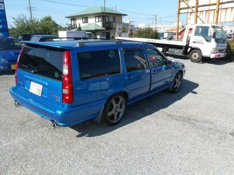 V70