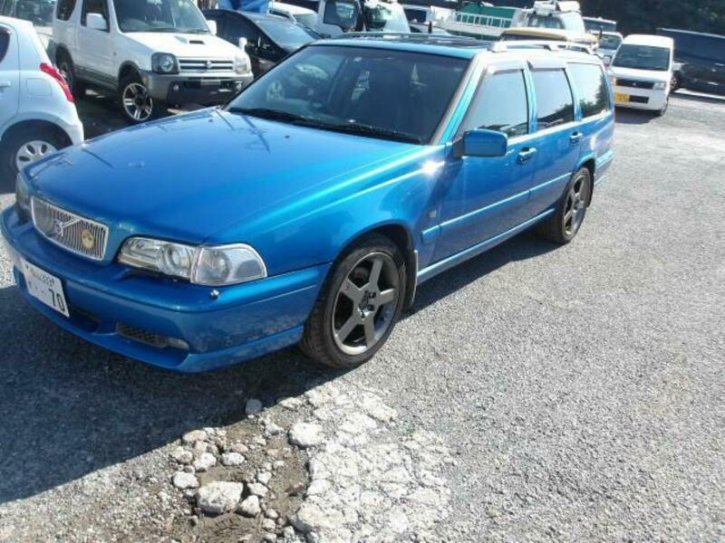 VOLVO V70