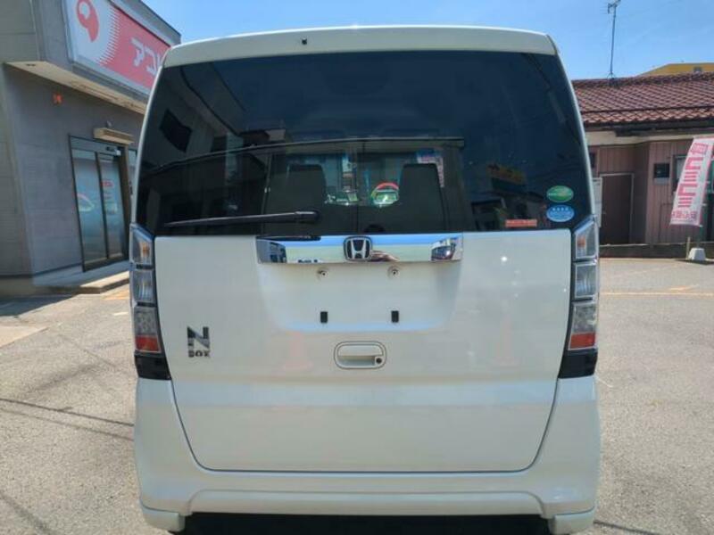 N BOX