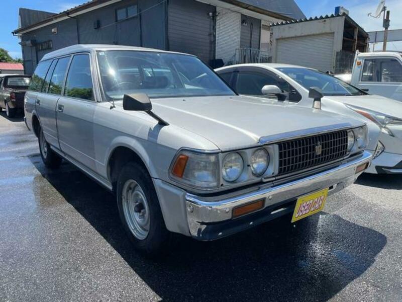 CROWN VAN