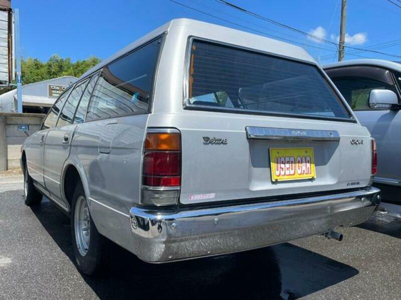 CROWN VAN