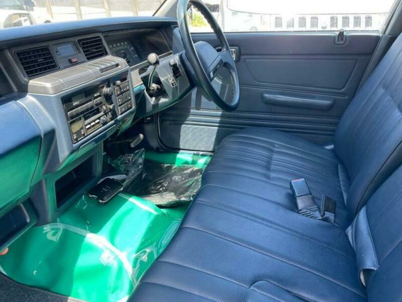CROWN VAN
