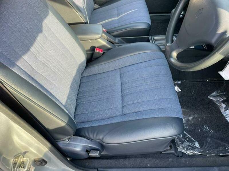 CROWN VAN