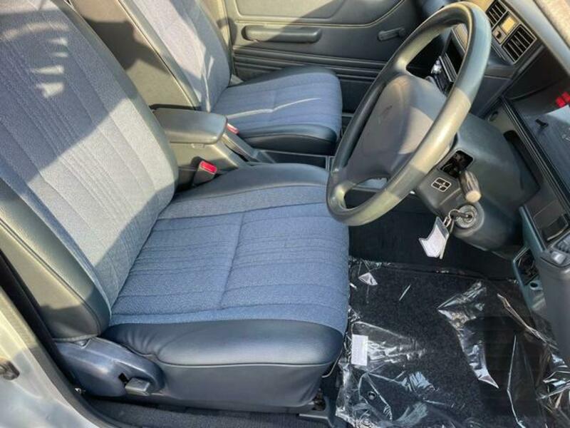 CROWN VAN