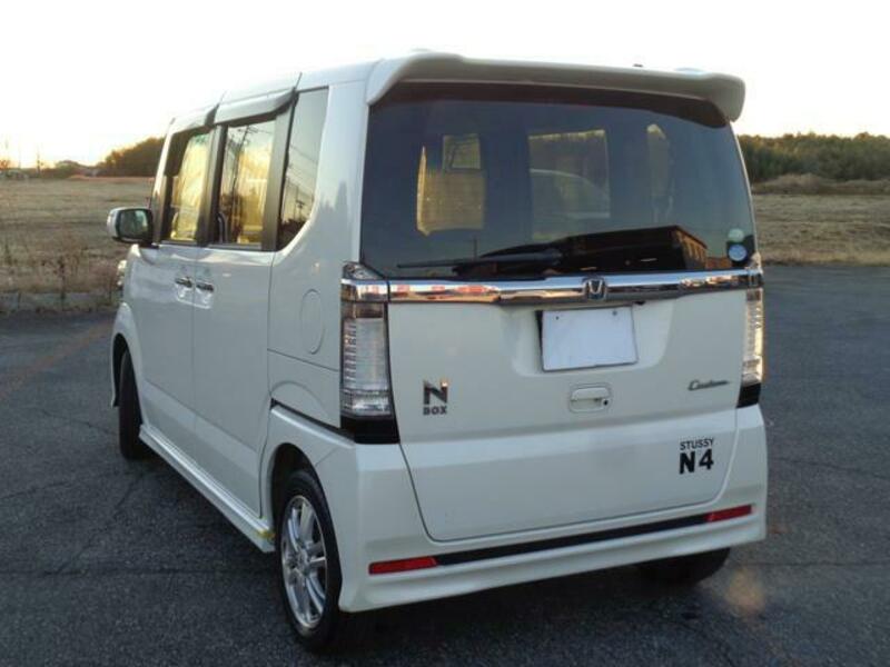 N BOX CUSTOM