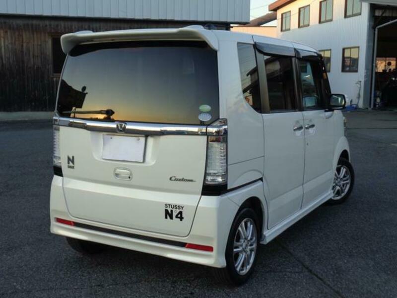 N BOX CUSTOM