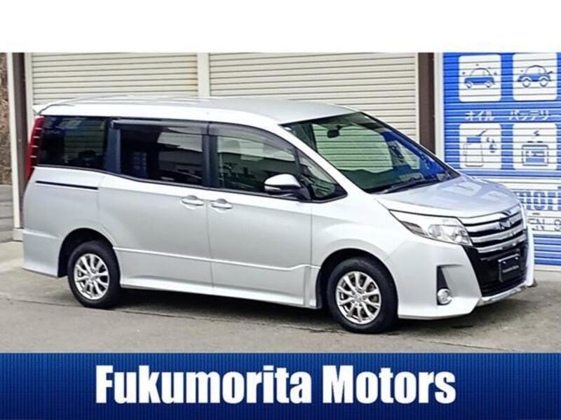 TOYOTA NOAH