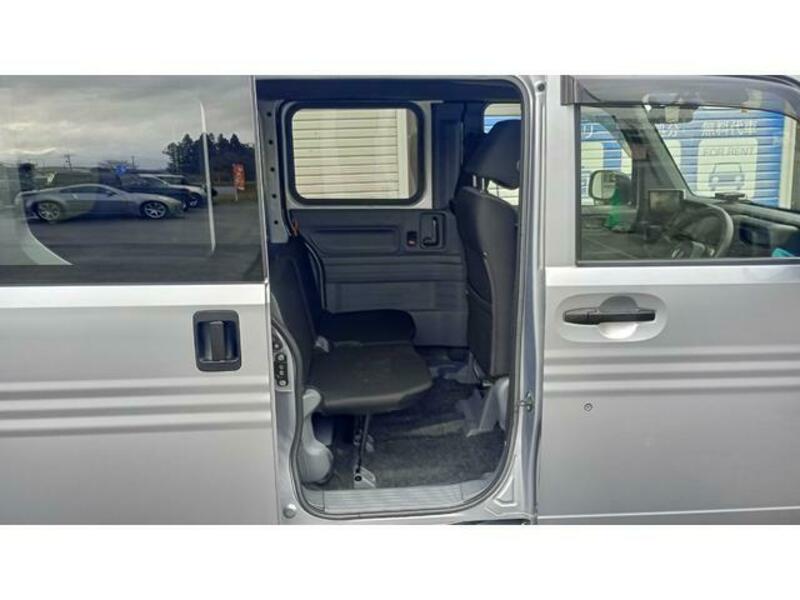 N-VAN