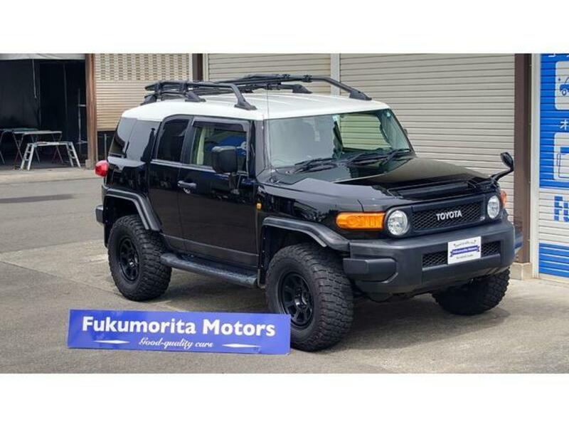 TOYOTA FJ CRUISER