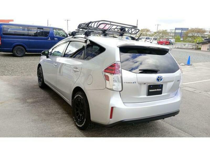 PRIUS ALPHA