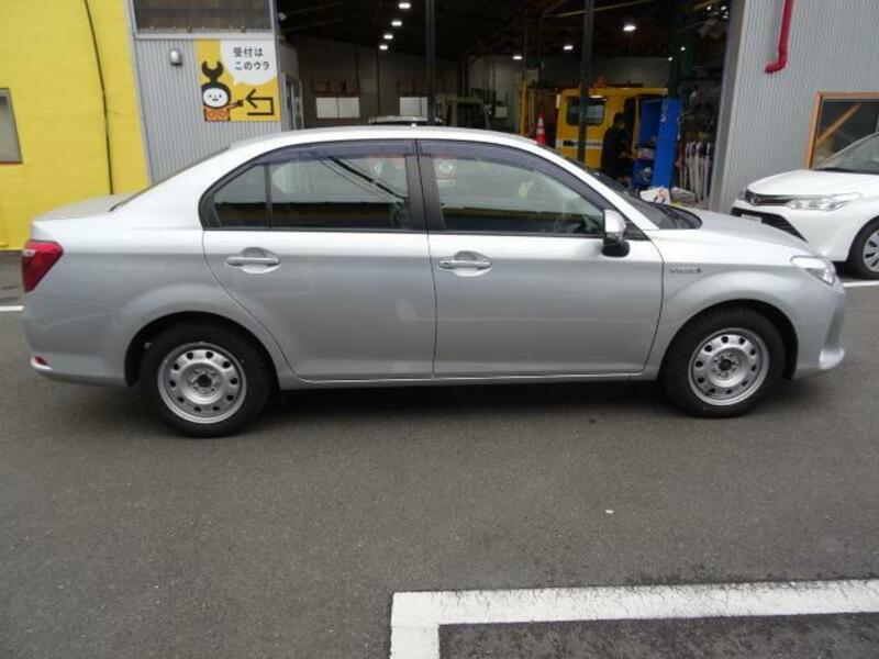 COROLLA AXIO