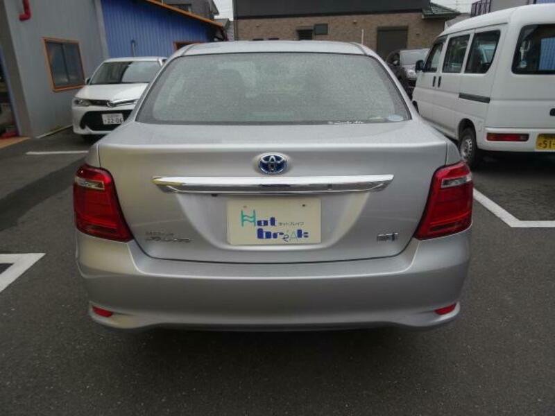 COROLLA AXIO
