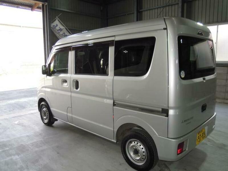 MINICAB VAN