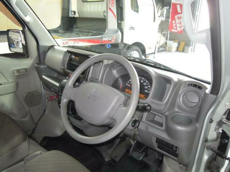 MINICAB VAN