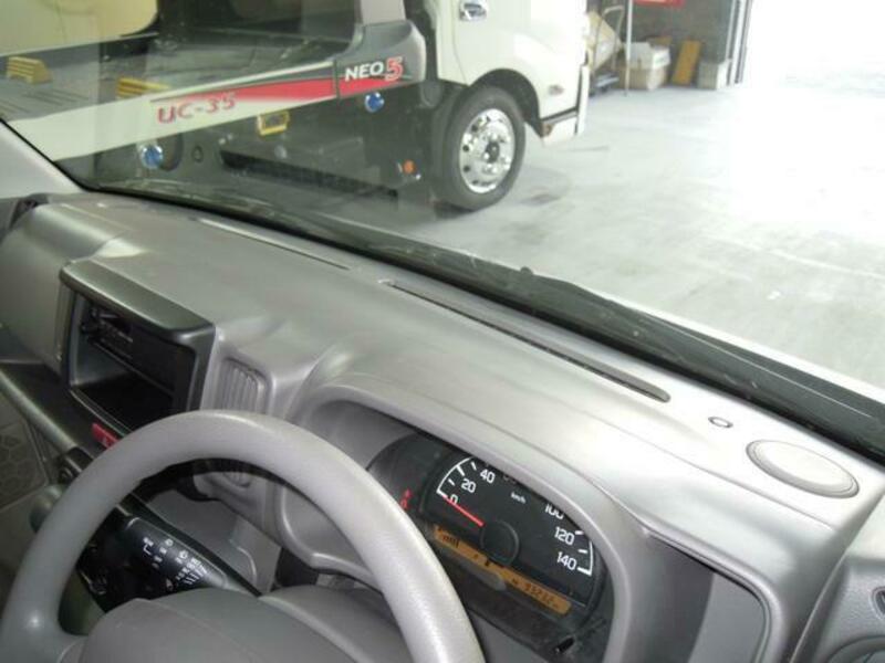 MINICAB VAN