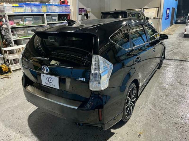 PRIUS ALPHA