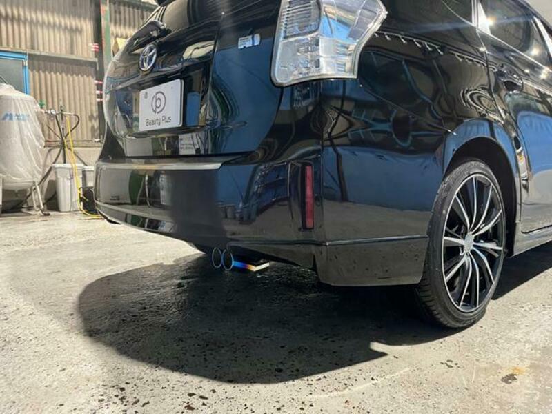 PRIUS ALPHA