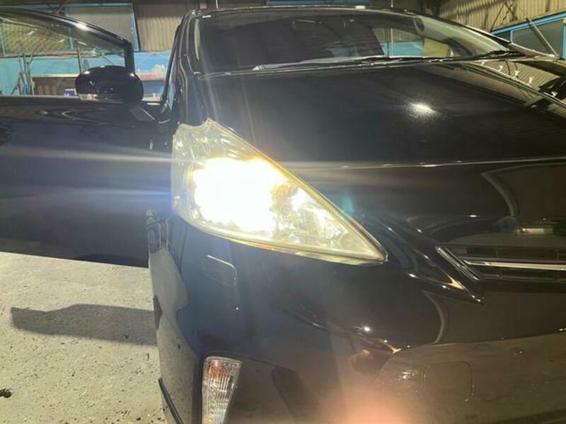 PRIUS ALPHA