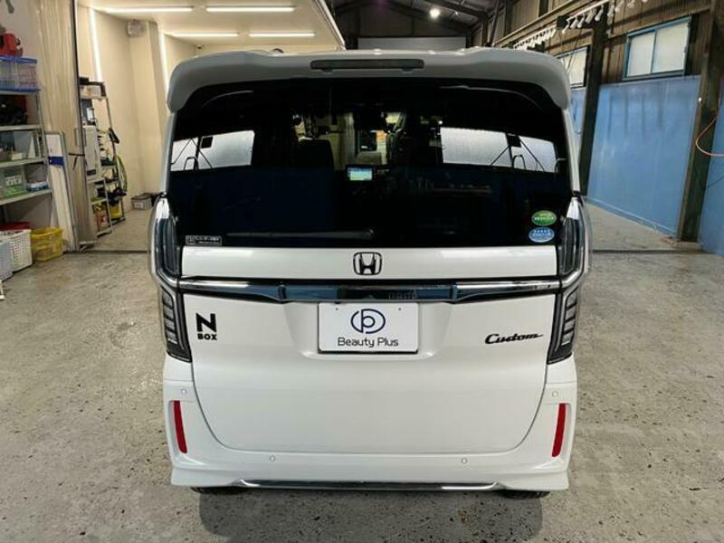 N BOX CUSTOM