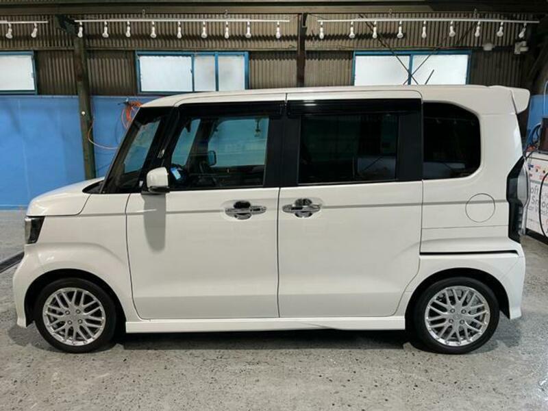 N BOX CUSTOM