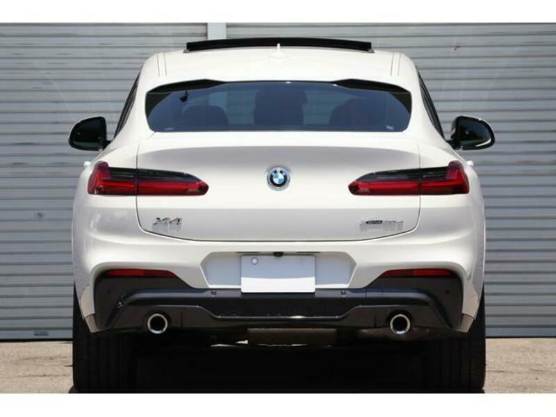X4