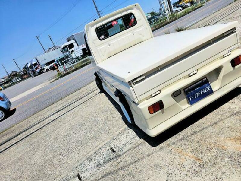 CARRY TRUCK