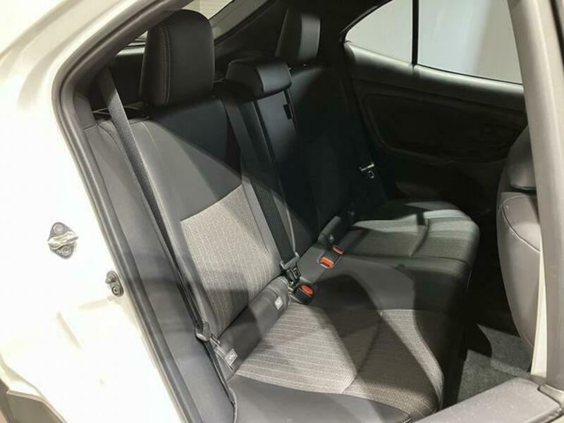 YARIS CROSS