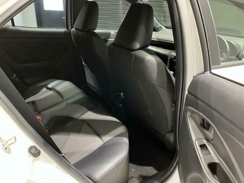 YARIS CROSS