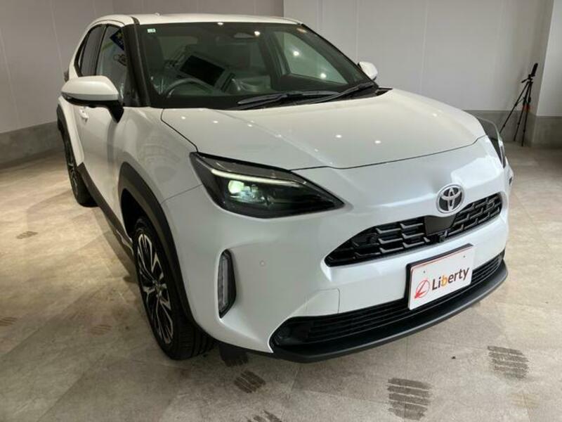 YARIS CROSS