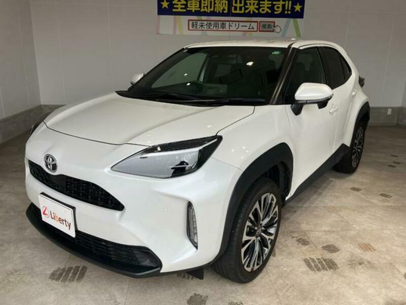 YARIS CROSS