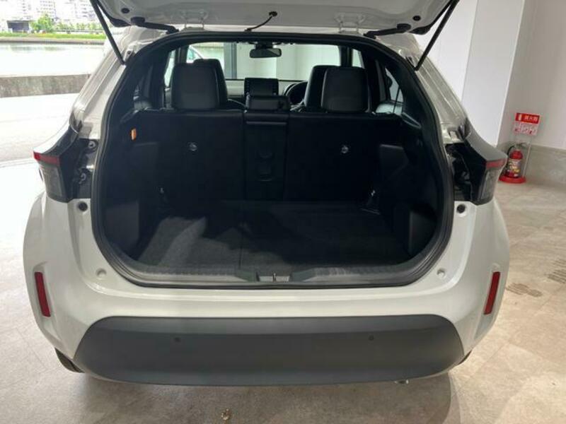 YARIS CROSS