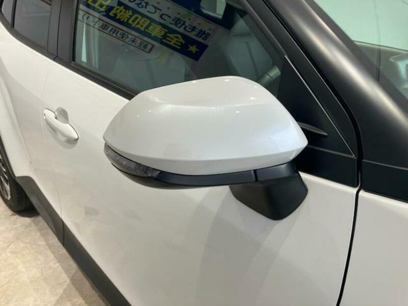YARIS CROSS